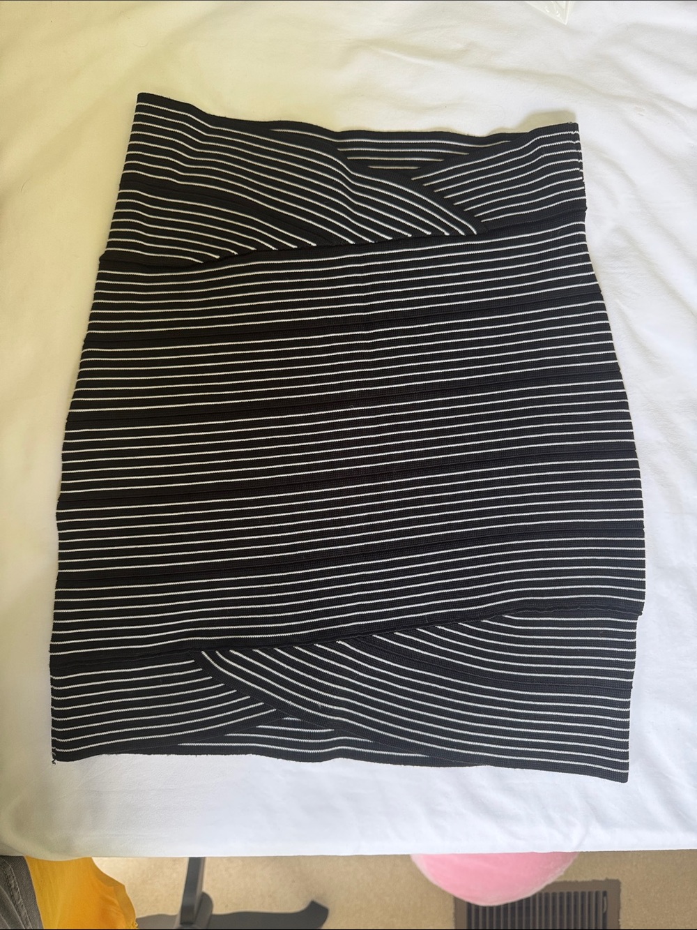 Black & White Striped Women’s mini bandage Skirt